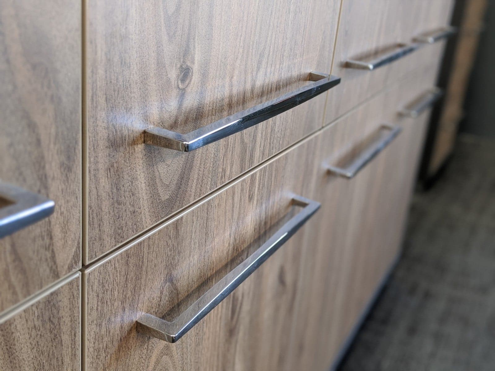 How to Pick the Right Cabinet Handles